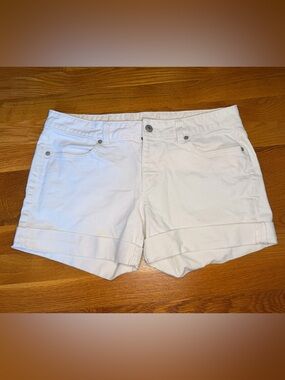 LOFT White Denim Shorts Size 6 Modern High Rise Cuffed Stretch